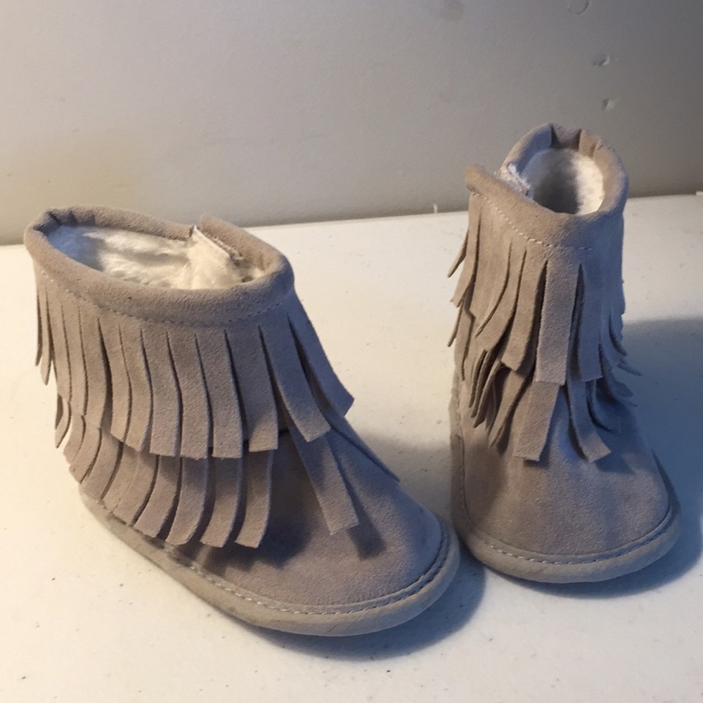 Romirus moccasins NWOT